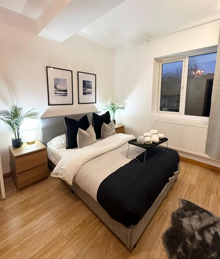 Retreat To A Stylish Ensuite In London Bagian luar foto